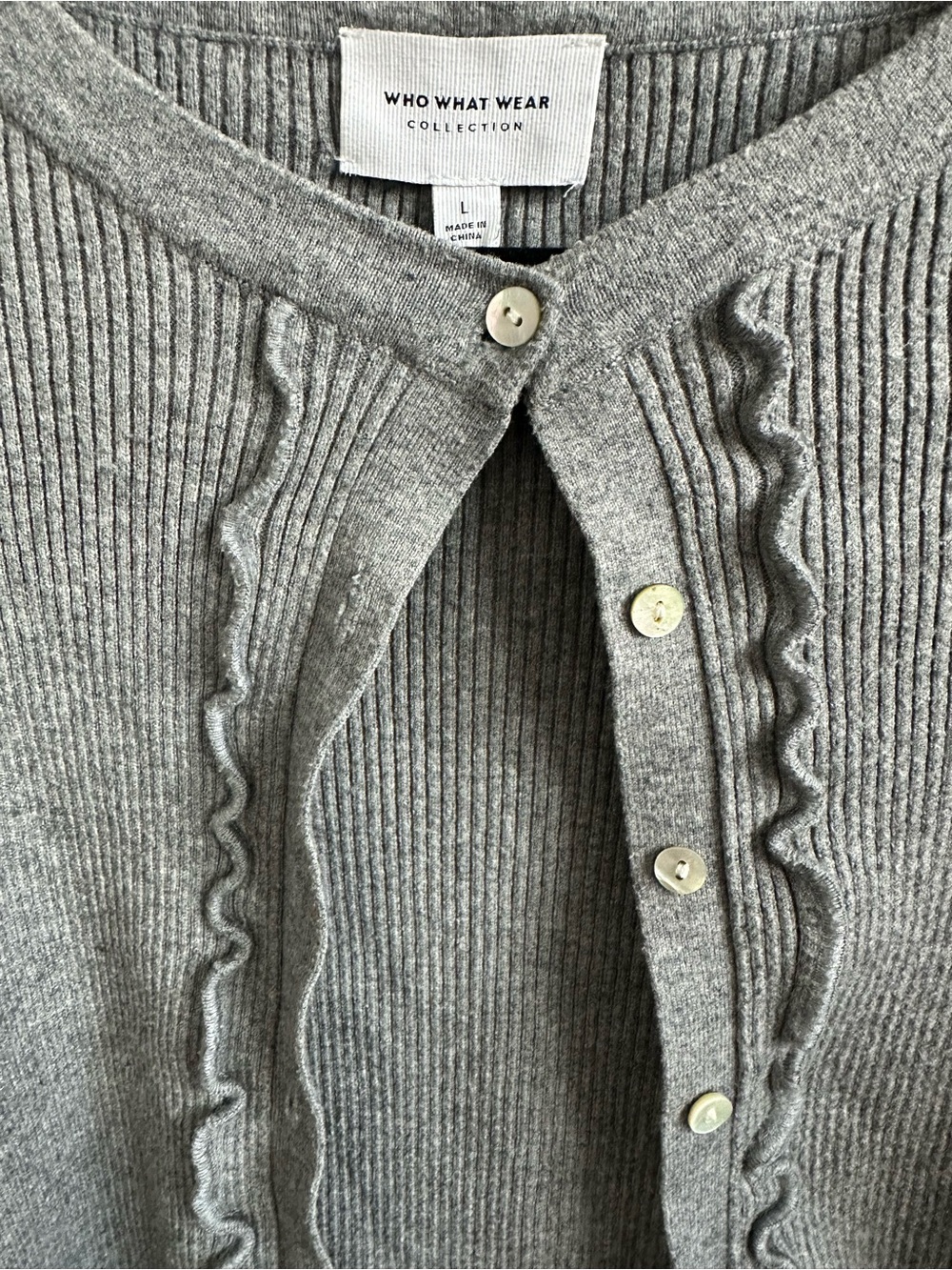Who What Wear Light Gray Ribbed Ruffle-Trim Cardigan - Picture 3 of 3